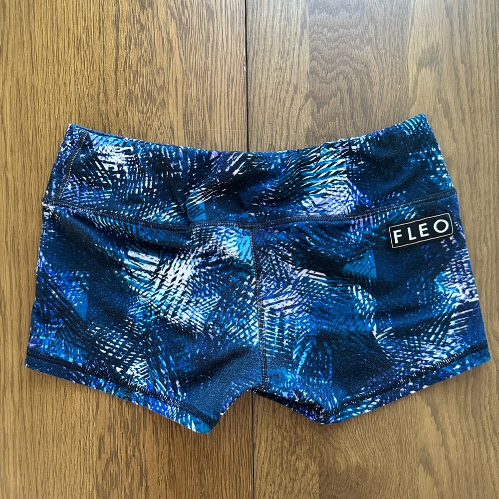 FLEO - Mid Night Oil